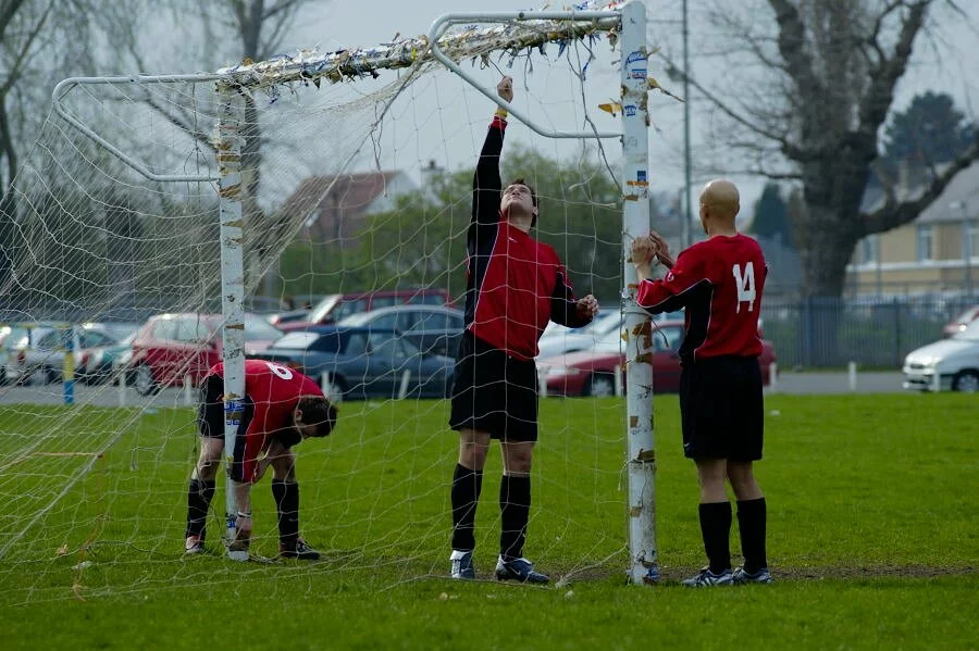MICHAEL R. PETERS BEDFORD & DISTRICT SUNDAY FOOTBALL LEAGUE MATCHES PLAYED SUNDAY 22ND JANUARY 2006
